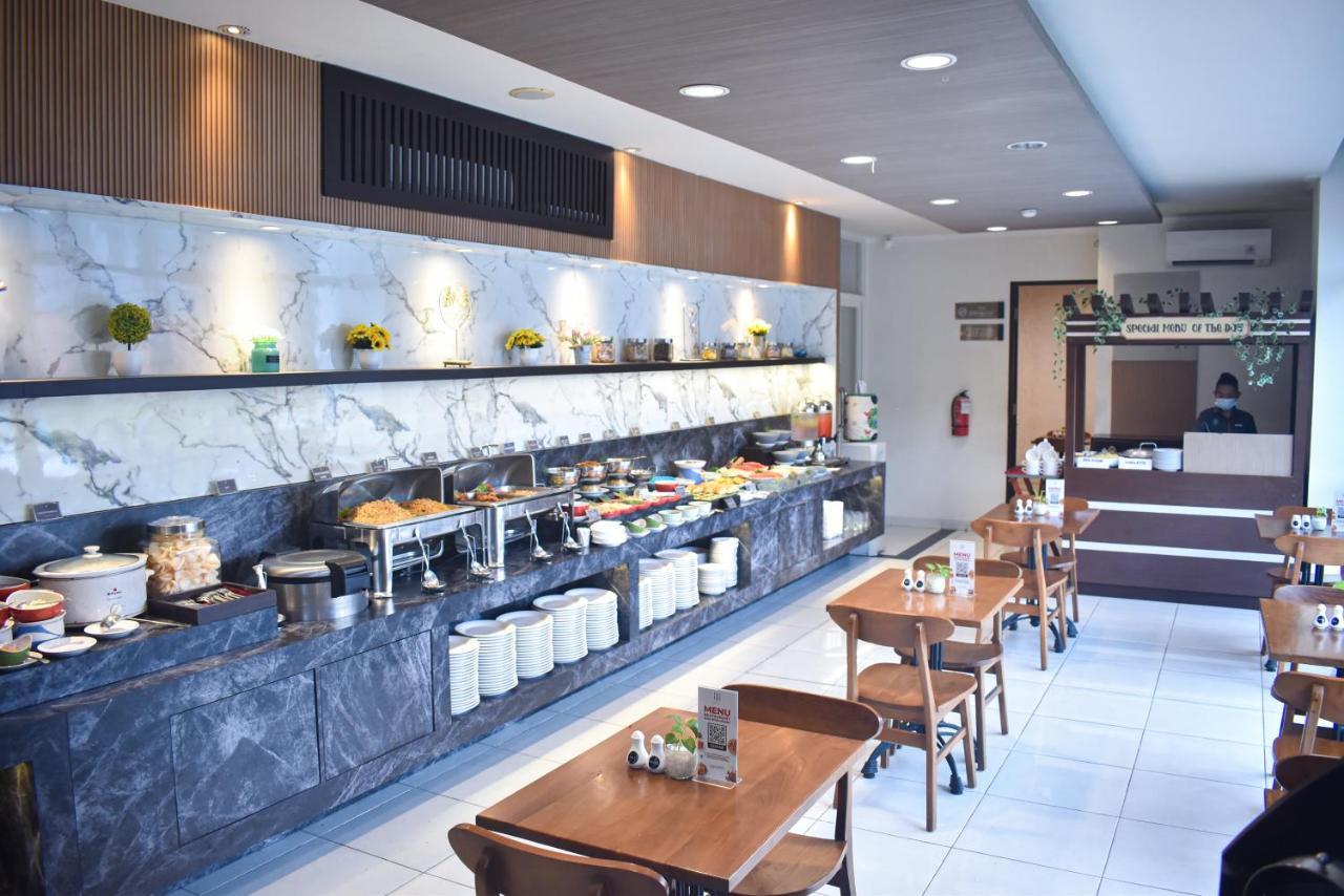 Hotel 88 Embong Kenongo - Kayun By Wh Surabaya Exterior photo